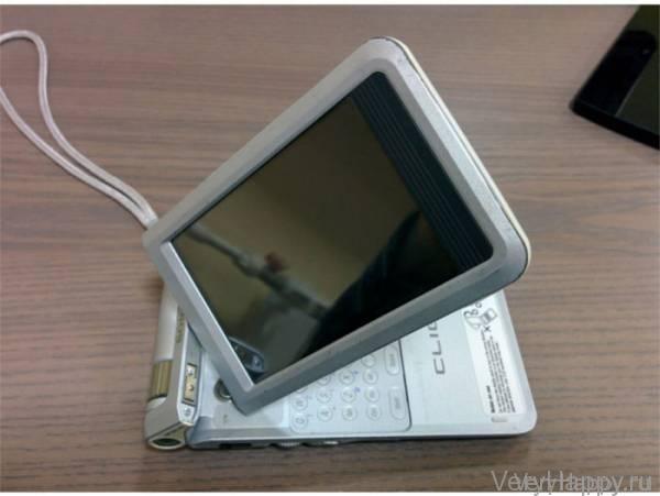 Знакомство с крутым гаджетом начала 2000-х от компании Sony (8 фото)